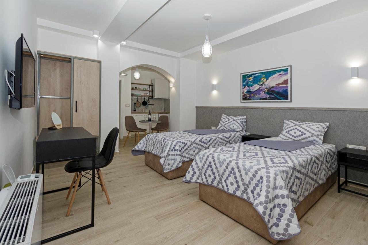 Kukuzel Apartments Ohrid Bagian luar foto