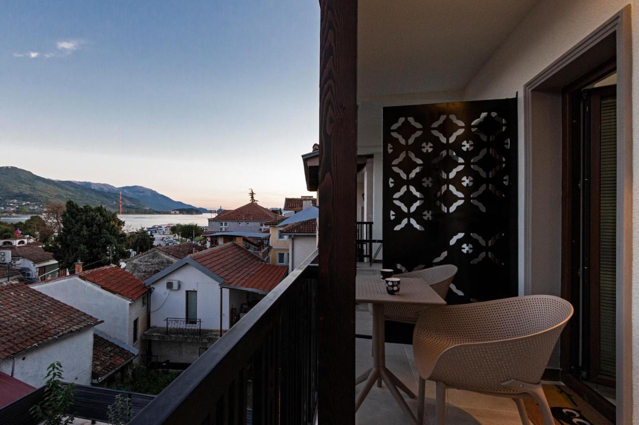 Kukuzel Apartments Ohrid Bagian luar foto