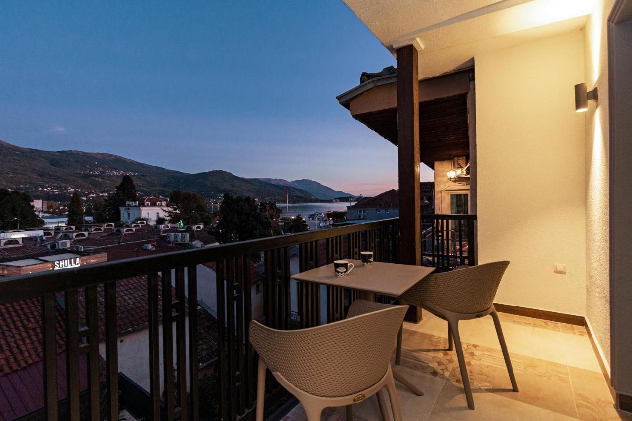 Kukuzel Apartments Ohrid Bagian luar foto