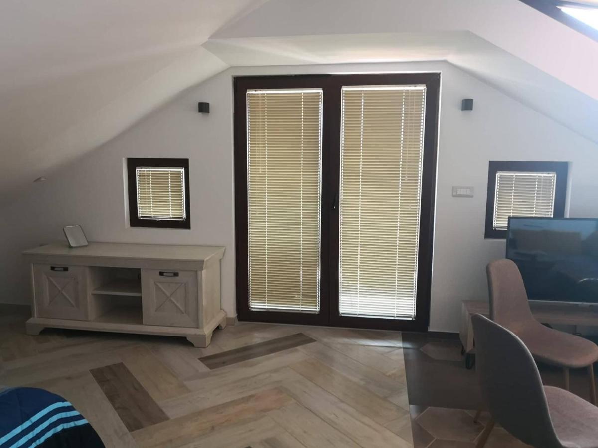 Kukuzel Apartments Ohrid Bagian luar foto
